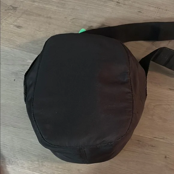 Pink Pineapple Crossbody Bag EUC - Picture 3 of 5